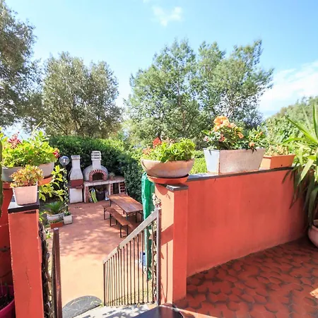 Grande Con Giardino Apartment Varazze